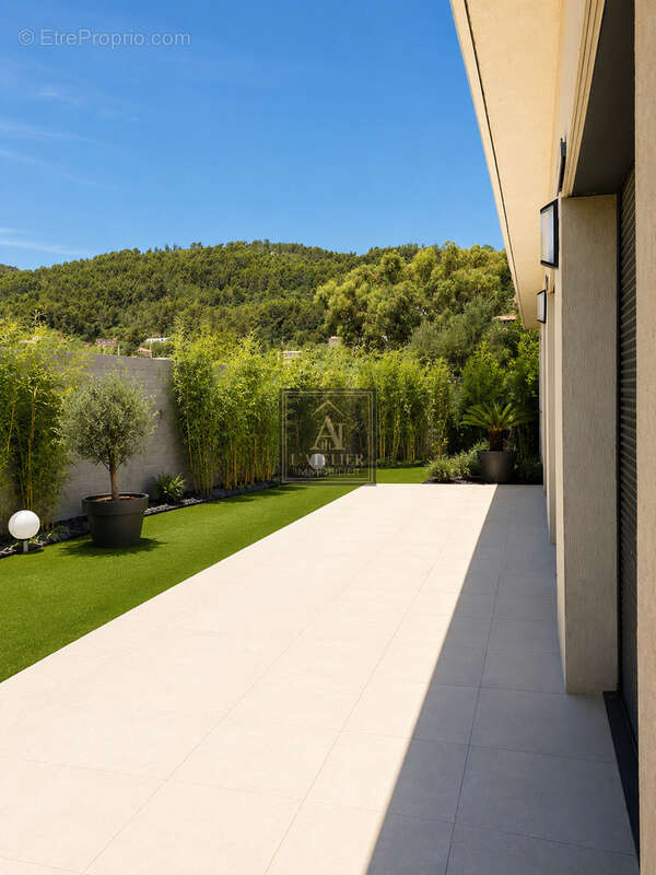 Maison à CUERS