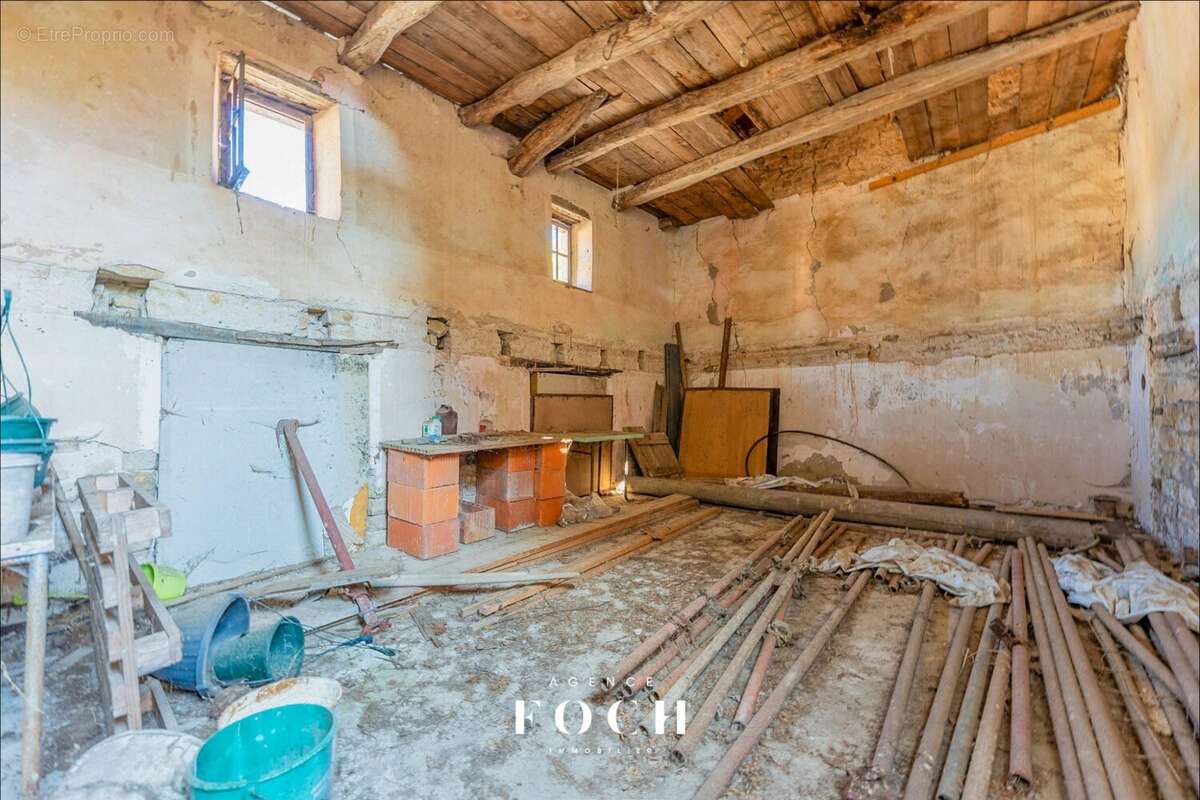 Maison 250 m² à Xirocourt  - photo 7