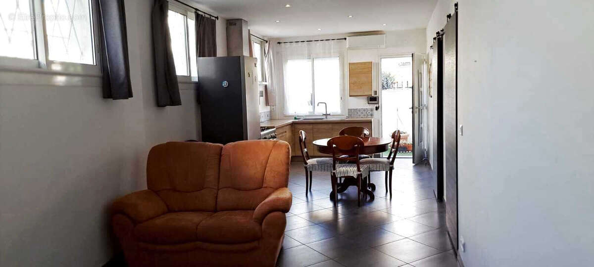 Avec un extérieur, centre village - photo 7