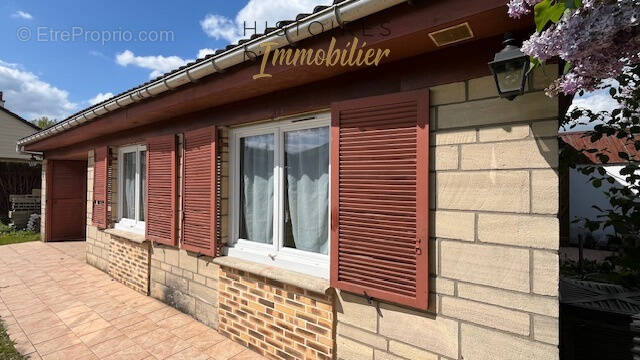 Maison à MONTMAIN