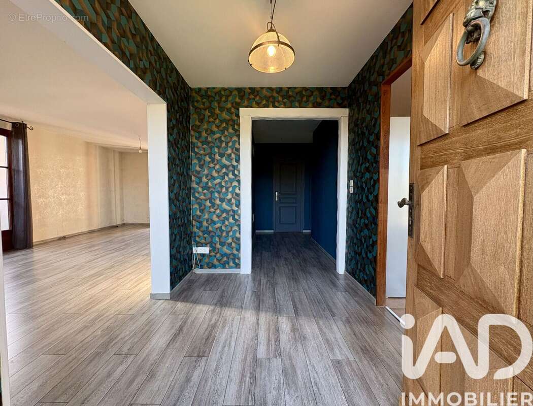 Photo 2 - Maison à LES METAIRIES