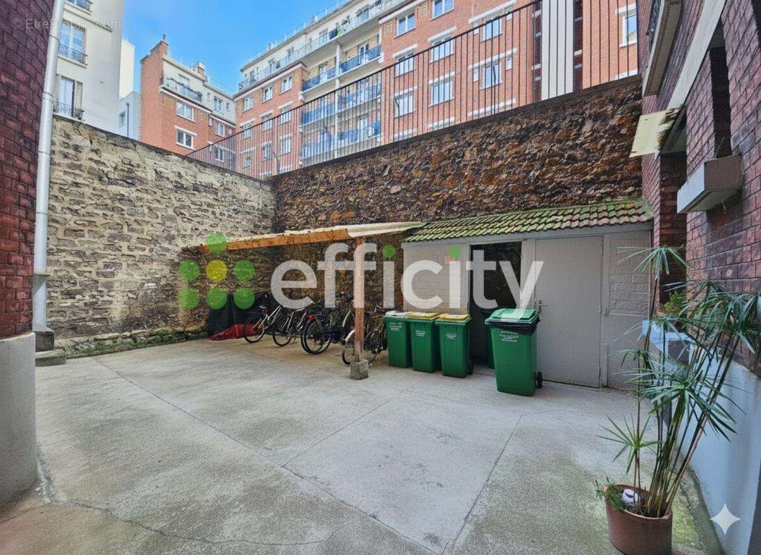 Appartement à PARIS-14E