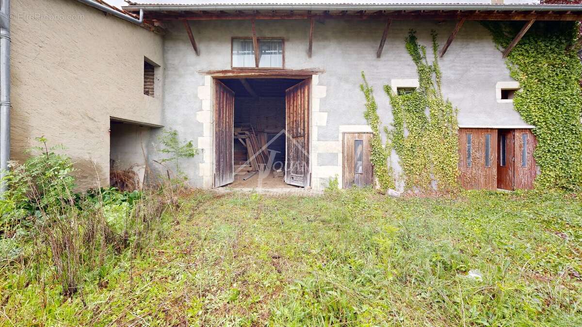 Maison à BAS-ET-LEZAT