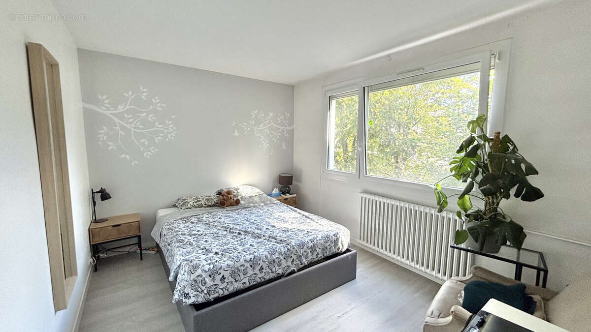 Appartement à ENGHIEN-LES-BAINS