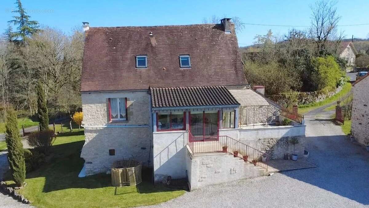 Maison à GOURDON