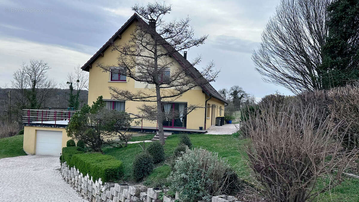 Maison à VILLARS-SOUS-ECOT