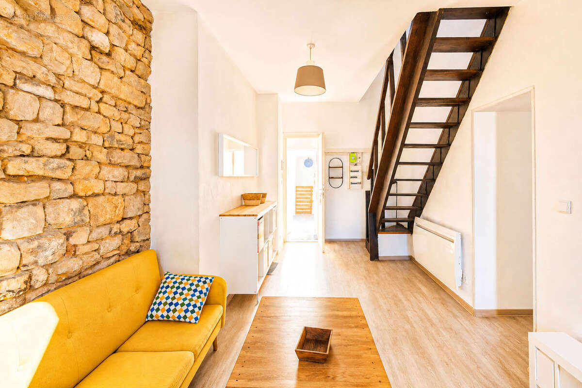 Exclusivité ; Immeuble hyper-centre de SEDAN RÉNOVÉ - photo 2