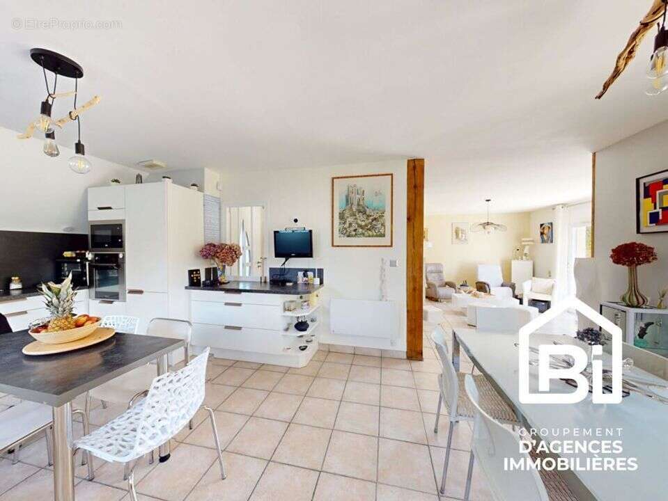 Maison à OUISTREHAM