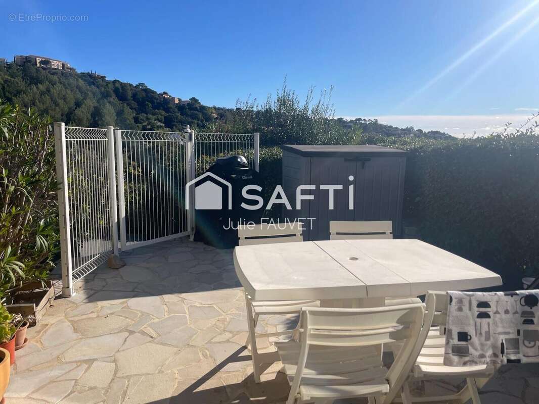 Photo 3 - Appartement à ROQUEBRUNE-SUR-ARGENS