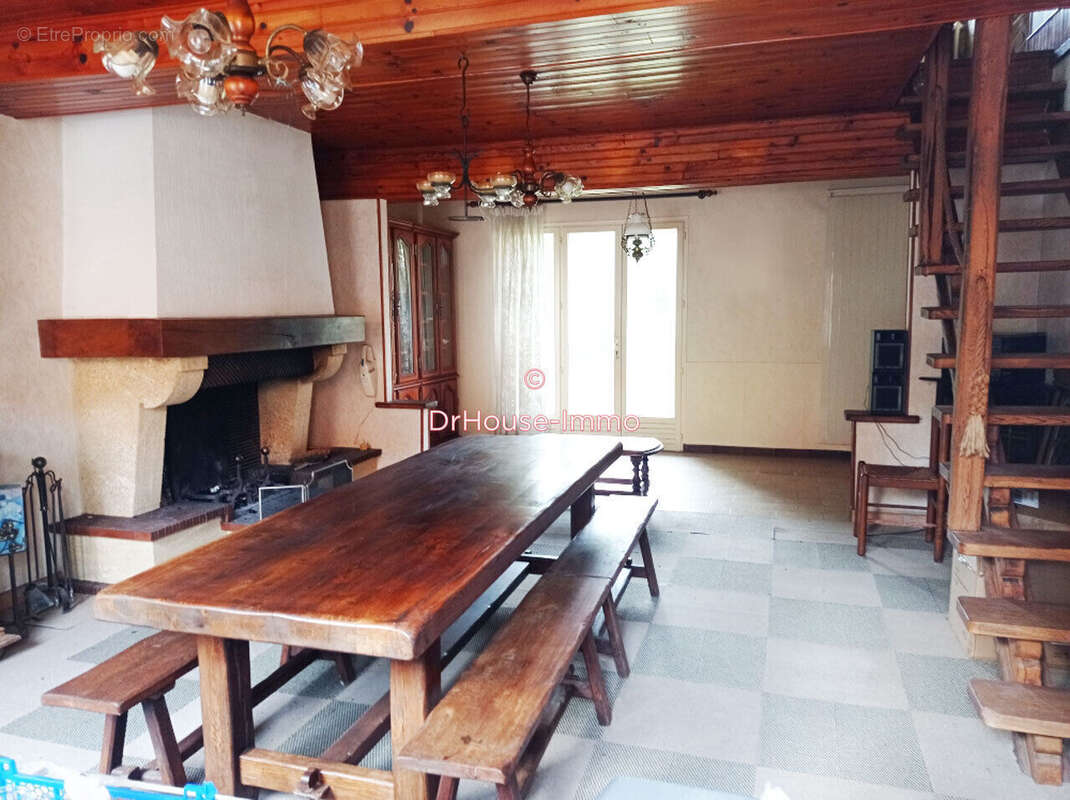 Maison 7 pièces 179 m² à vendre à Vallan (89580) - photo 2