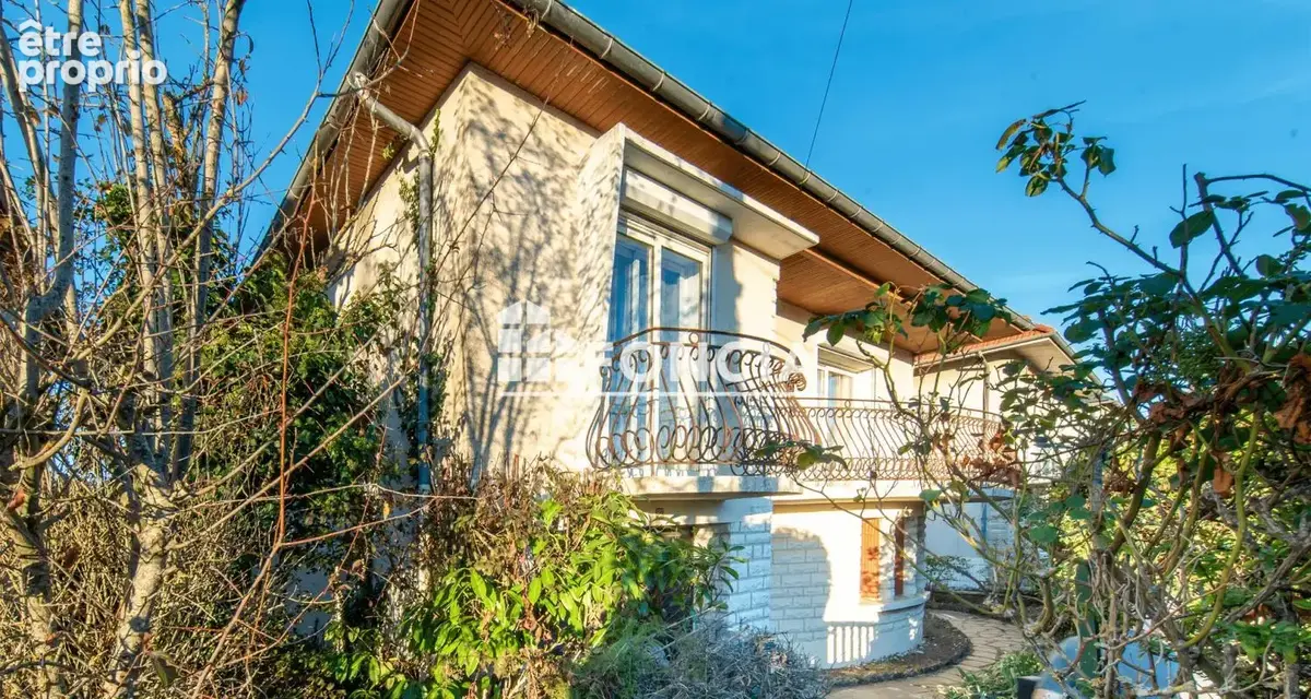 GIBAUDERIE Investissement locatif, maison de 6 chambres louées 450 euros chaque, rapport possible de 32400e annuel - photo 1