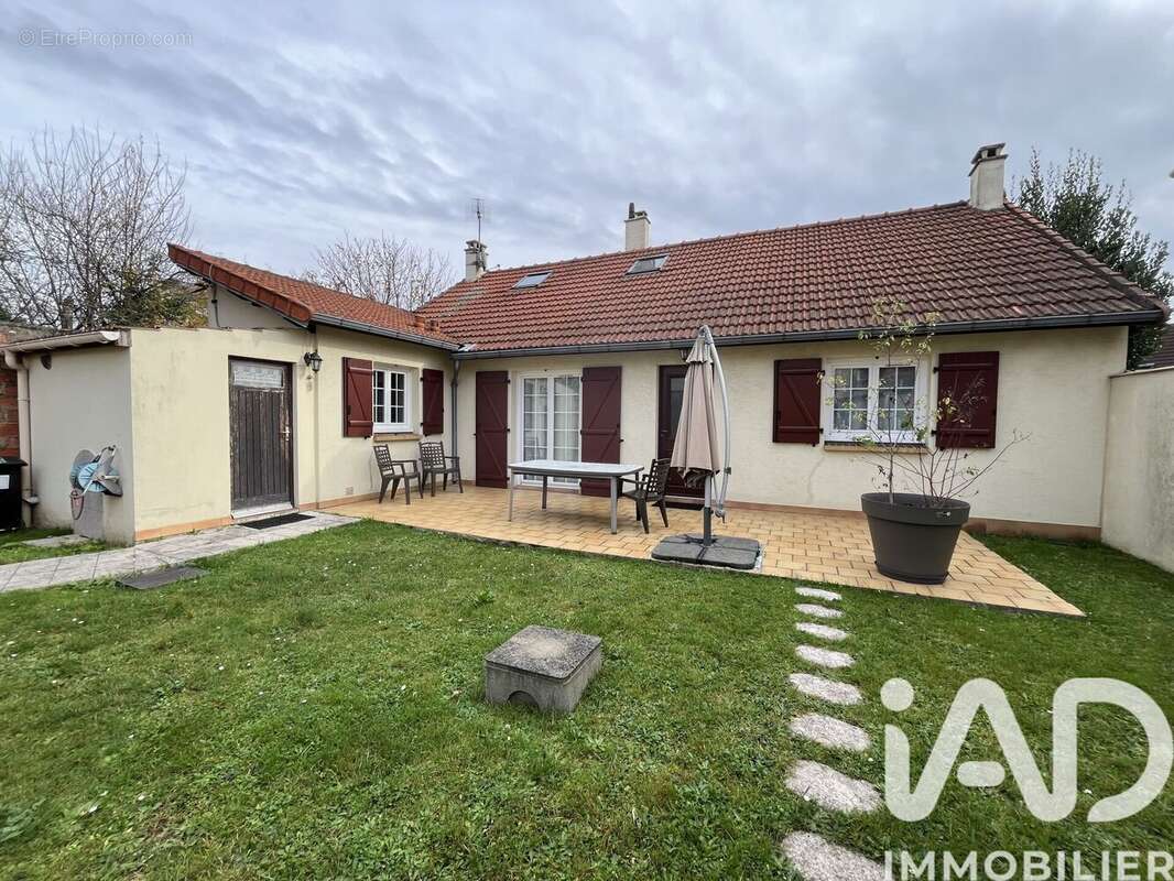 Photo 2 - Maison à GAGNY
