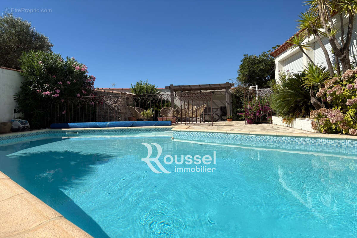 Maison à POUSSAN