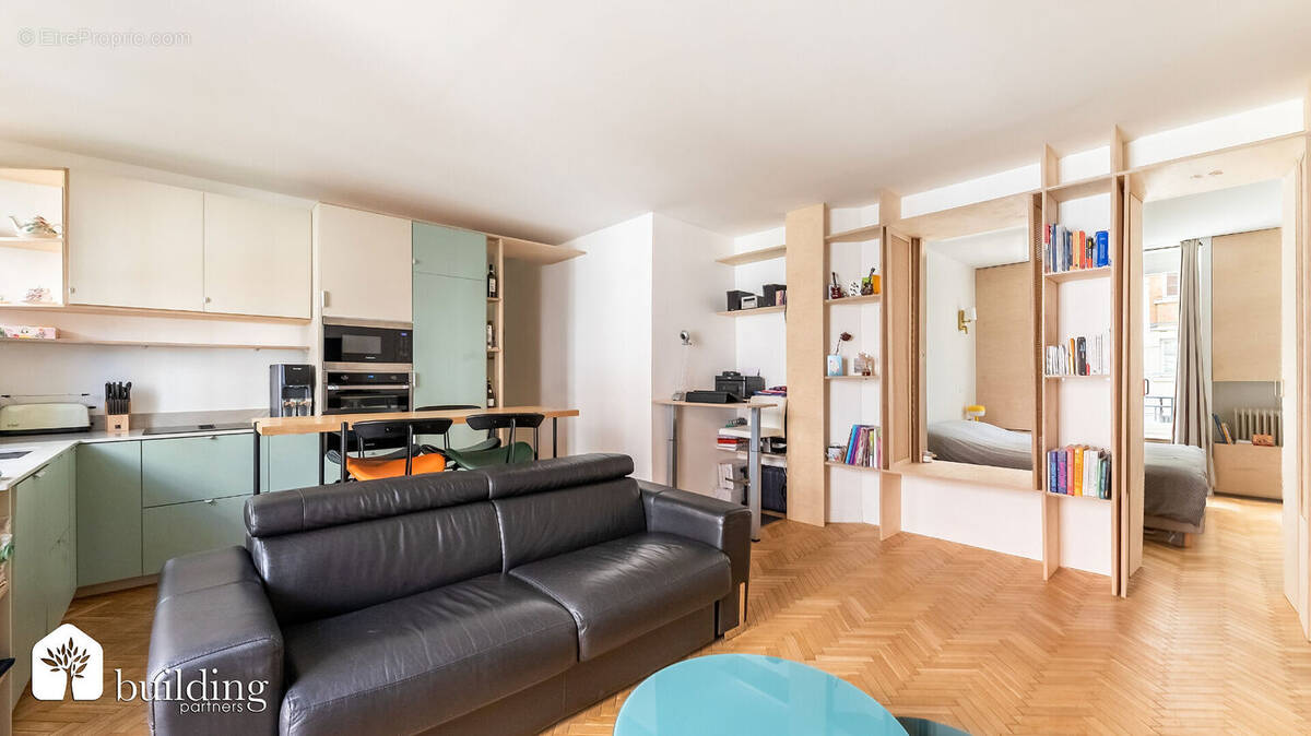 Appartement à COURBEVOIE