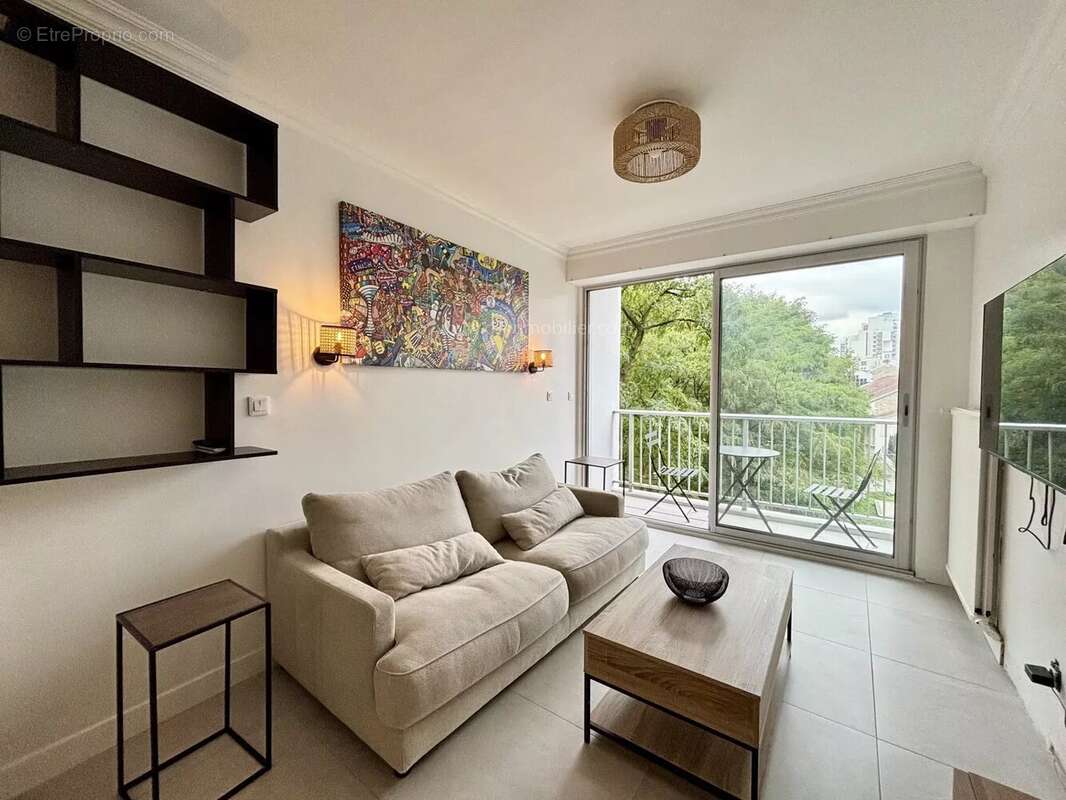 Appartement à PARIS-20E