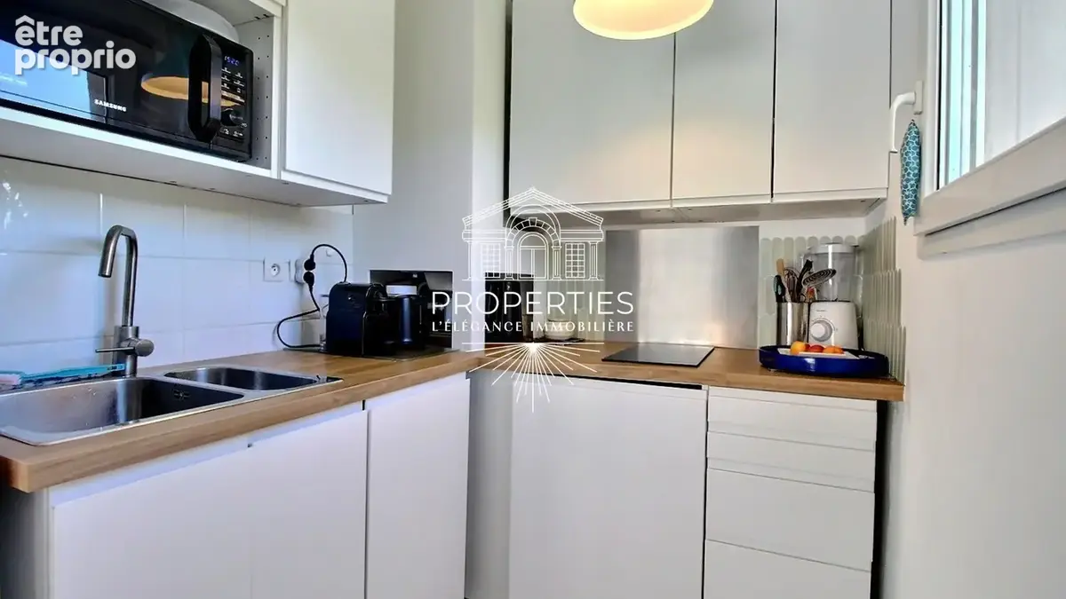 Le lavandou - le grand jardin - t2 renove - dernier etage - terrasse - parking - piscine - photo 4