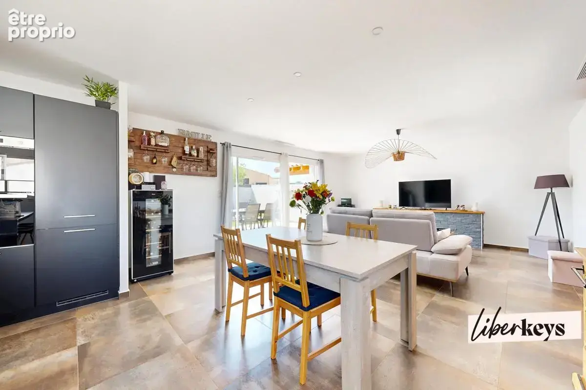 BIZE-MINERVOIS : Magnifique maison de 108m2 avec piscine et garage - photo 4