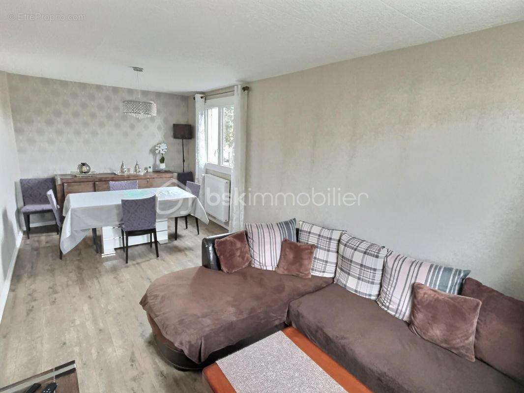 Maison à LA QUEUE-EN-BRIE