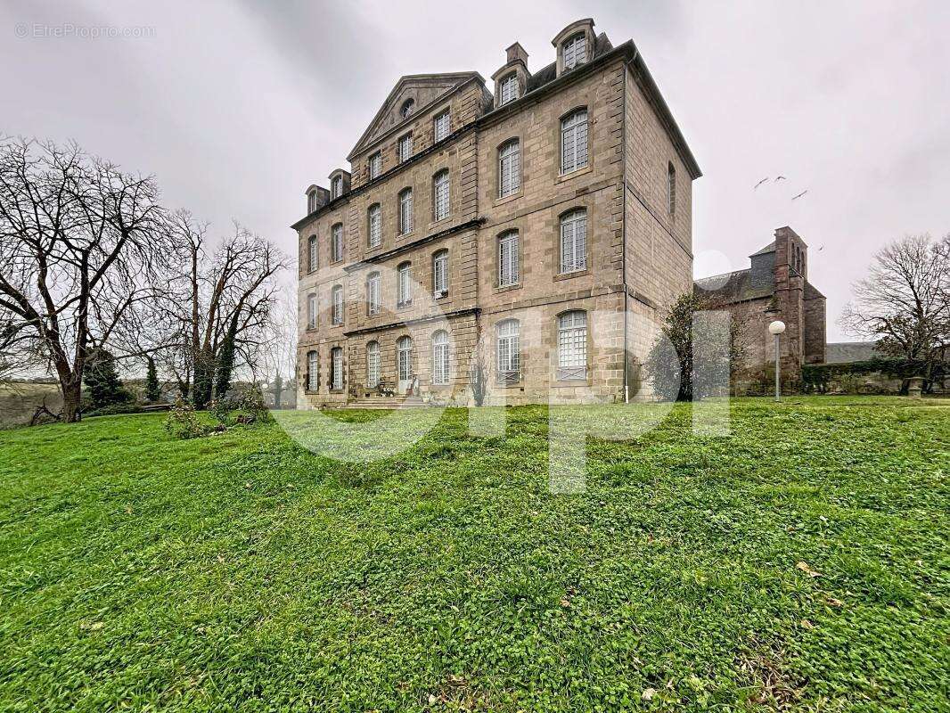 Appartement à COSNAC