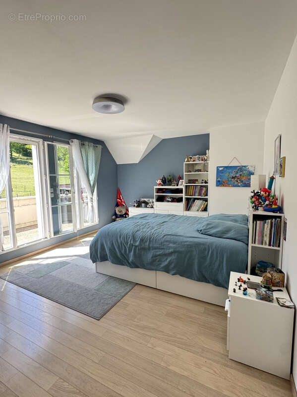 Maison à MEZY-SUR-SEINE