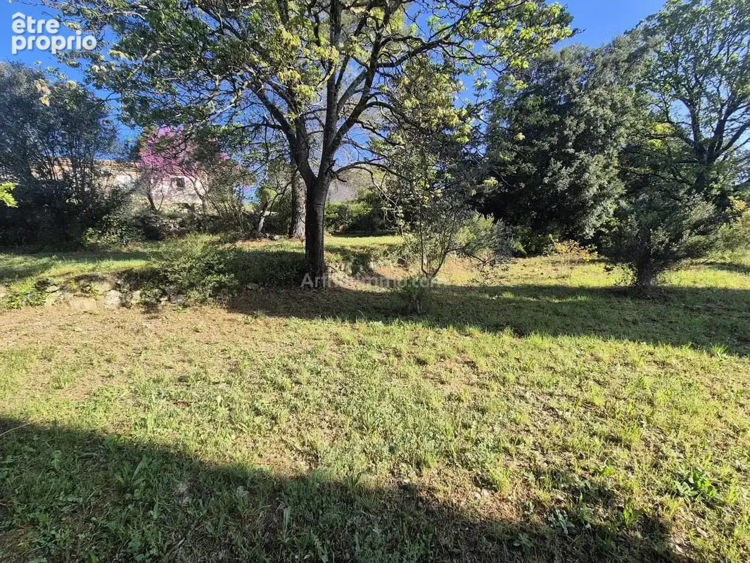 Terrain à DRAGUIGNAN