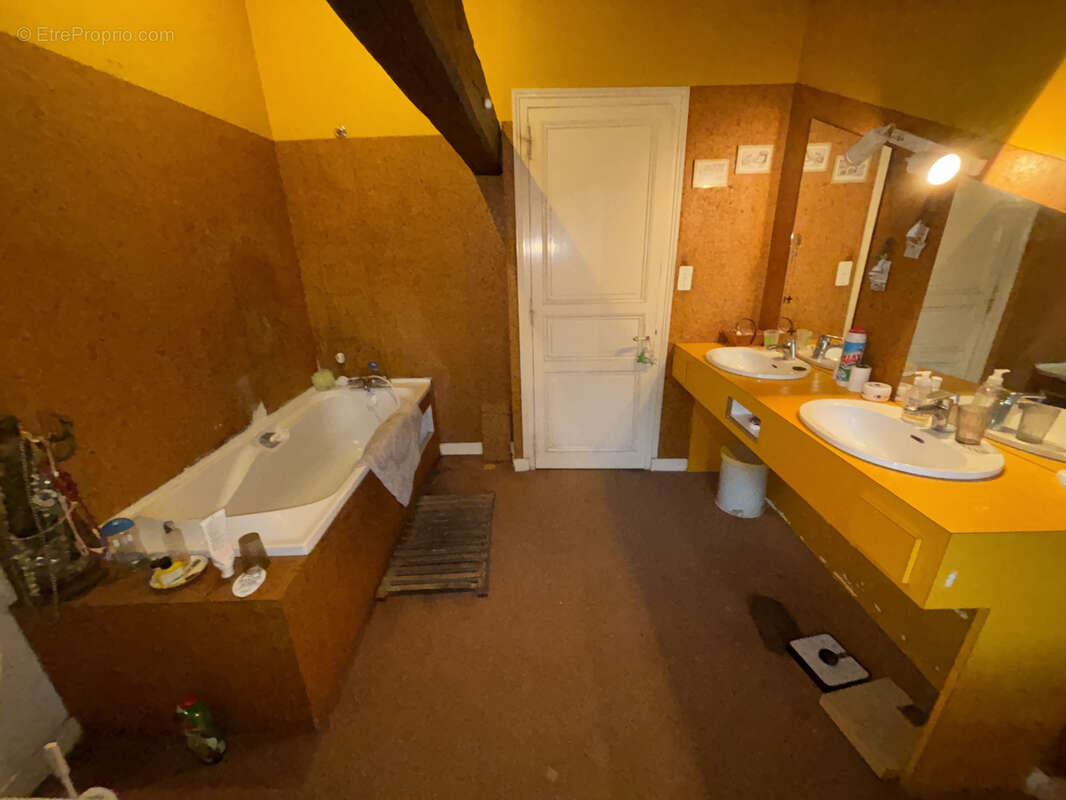 Maison à MONTEMBOEUF