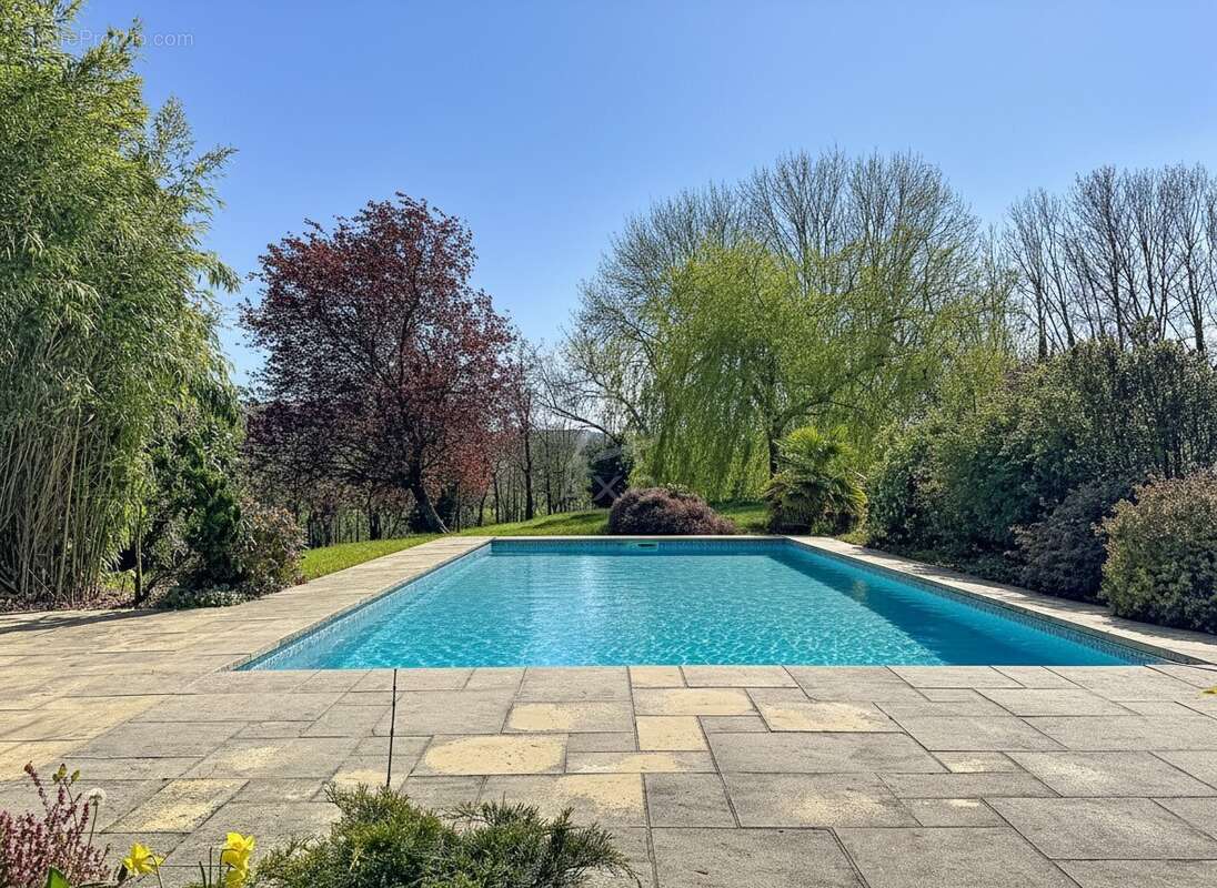 Maison à PONT-L'EVEQUE