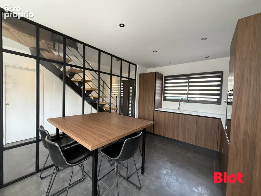 Maison 122 m² à Chateaugiron  - photo 3