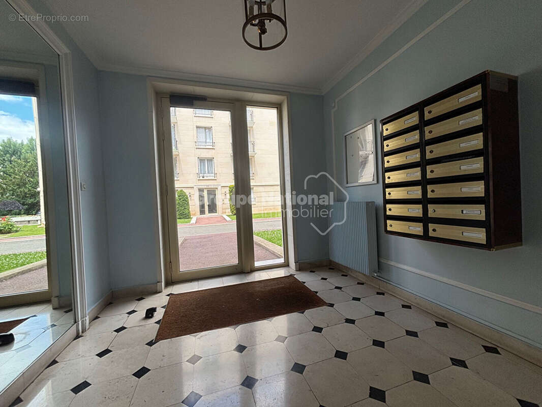 Versailles  La Roseraie - 3 pièce(s) 87.64m2 + 2 Balcons - photo 13