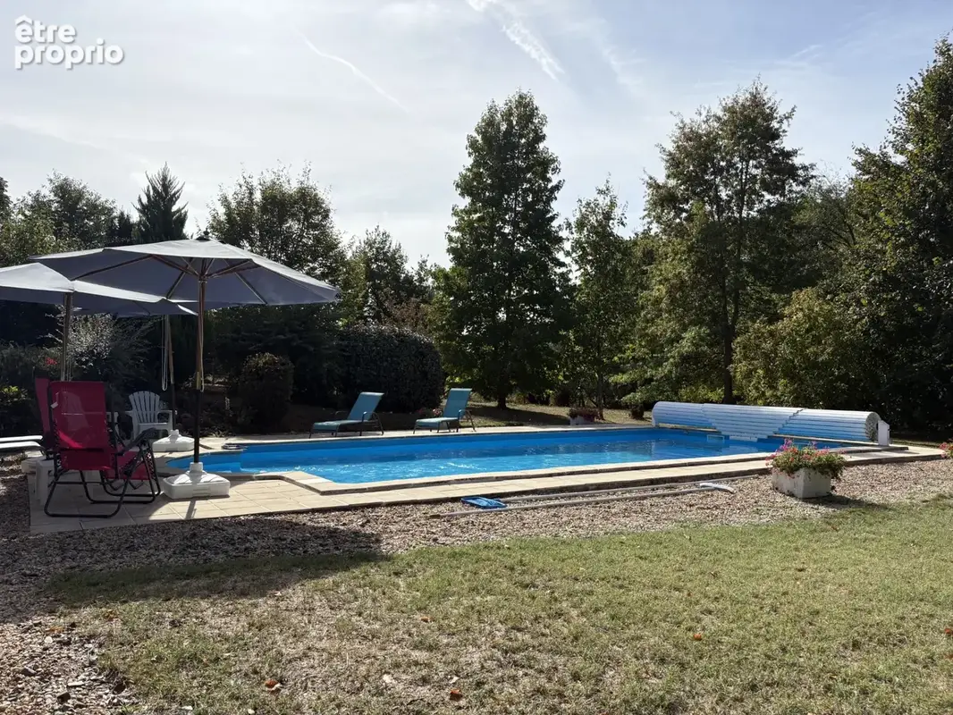 Fermette transformée en gite complexe avec piscine et 4 hectares de terrain avec bois - photo 4