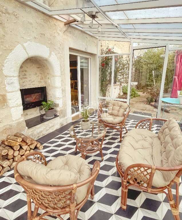 Maison à JOUY-LE-CHATEL