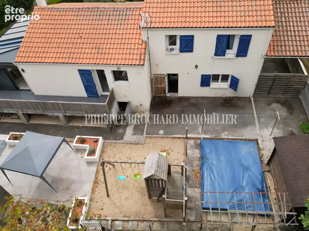 Maison 8 pièces 143 m² à vendre à Le Poire-Sur-Vie (85170) - photo 1
