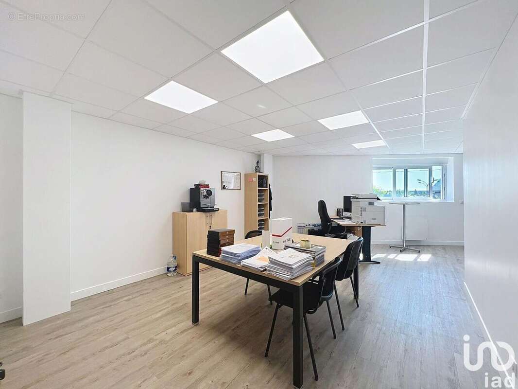 Photo 8 - Commerce à BRIE-COMTE-ROBERT