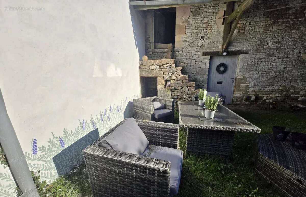 Maison à SAUZE-VAUSSAIS