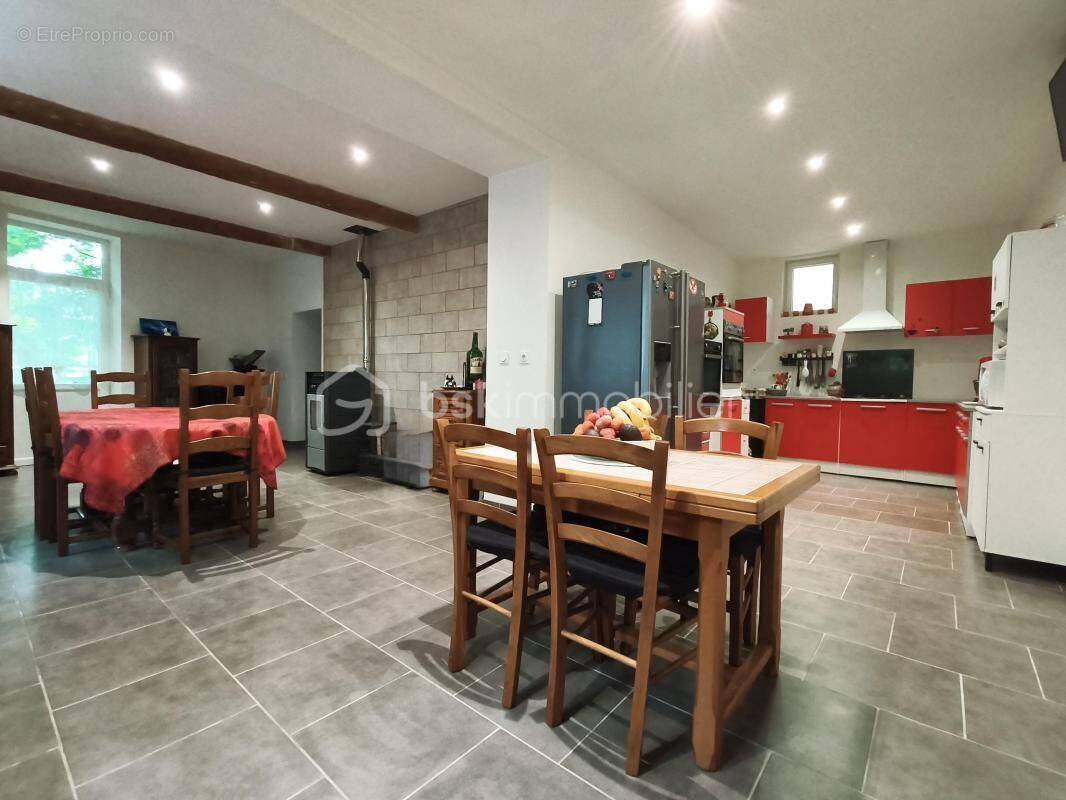 Maison à ESCATALENS