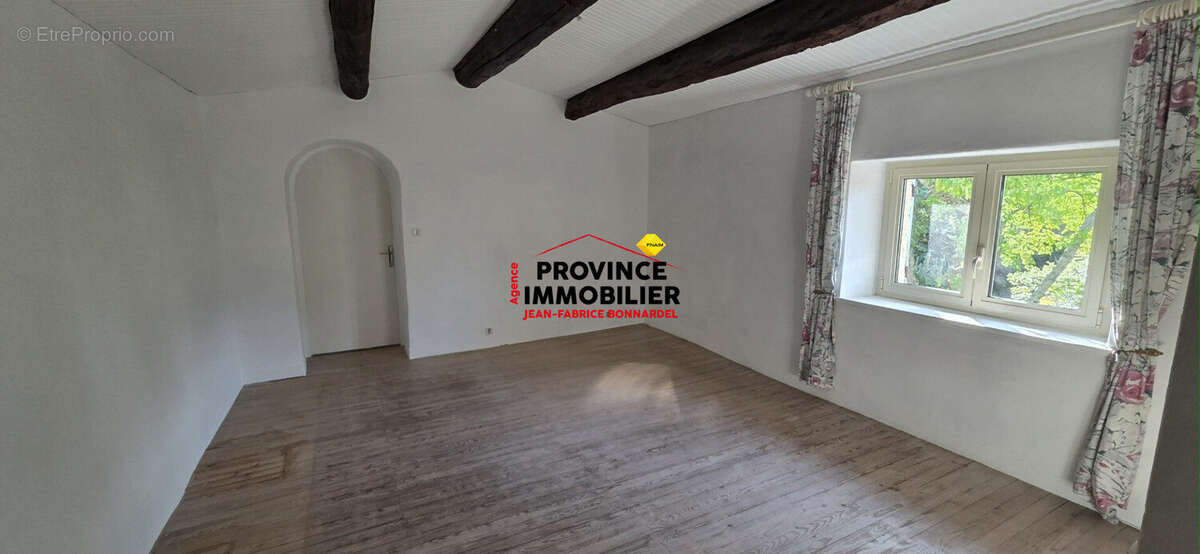 Maison 264 m² à Grignan  - photo 7
