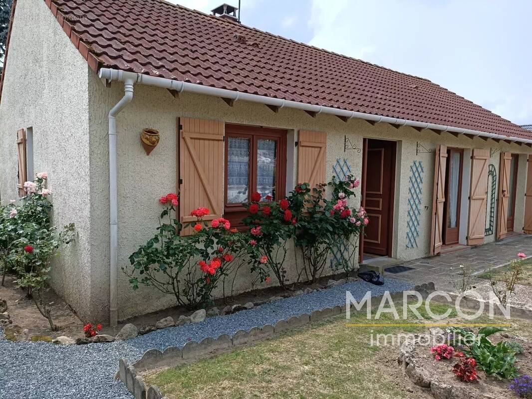 Maison à SAINT-SULPICE-LES-CHAMPS