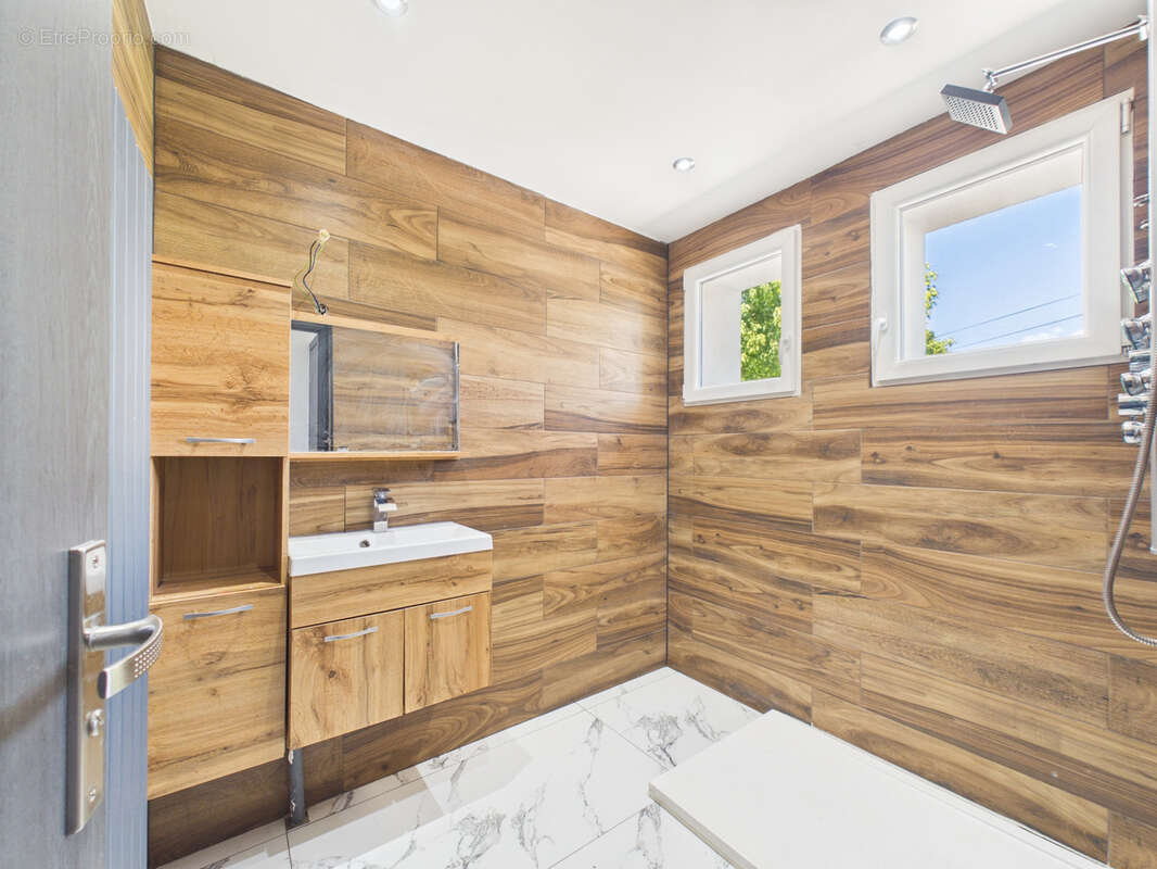Maison individuelle - idéal investisseur secteur Bissy- Chambery - 295 m2 - photo 11