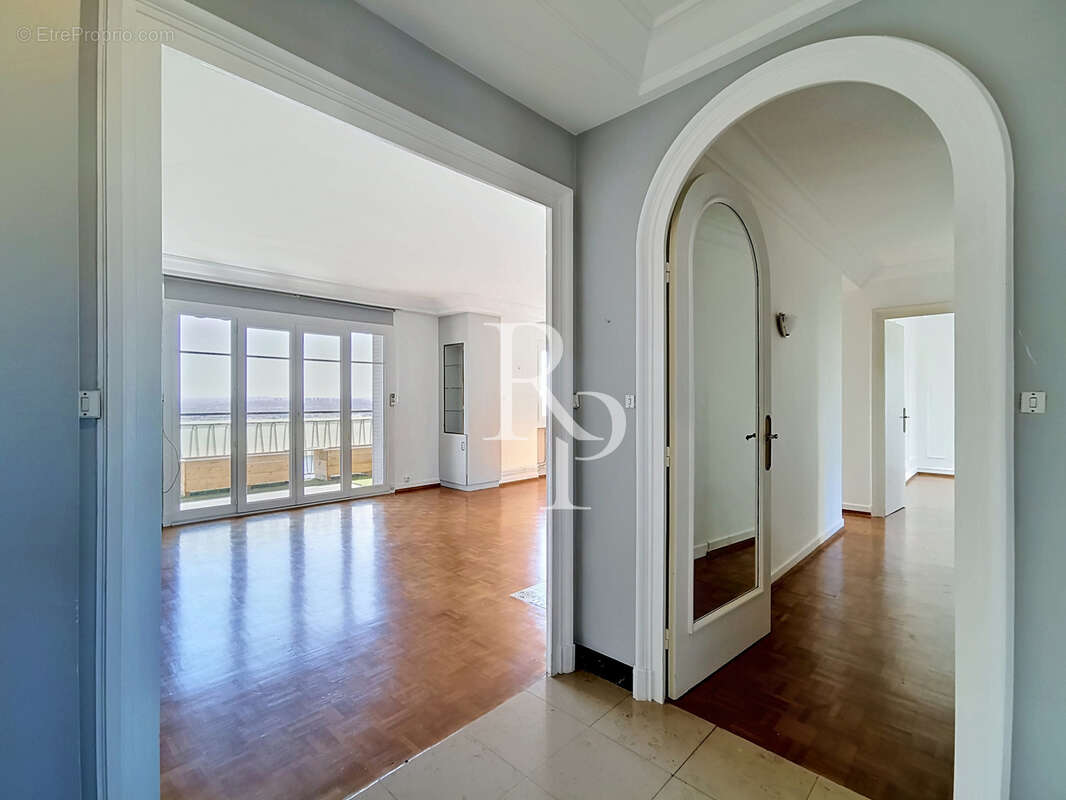 Appartement à LA MULATIERE