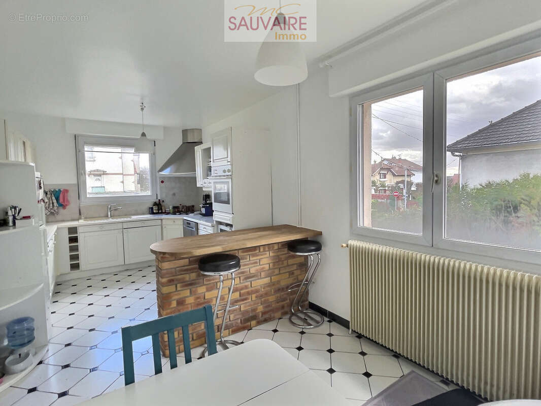 Maison à SAVIGNY-SUR-ORGE