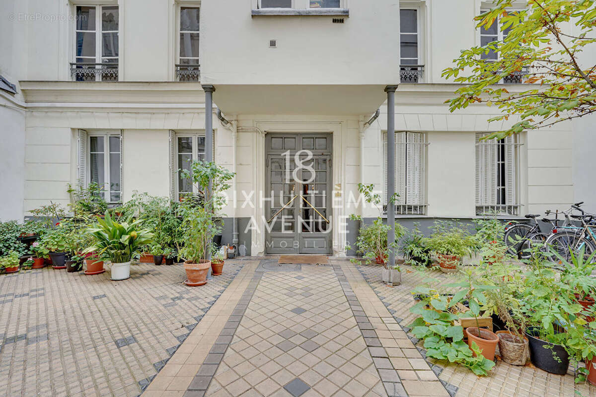 Appartement à PARIS-18E