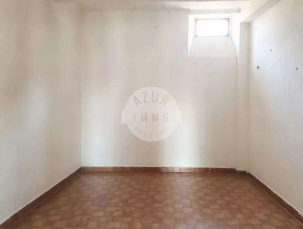 Appartement à SAINT-ZACHARIE