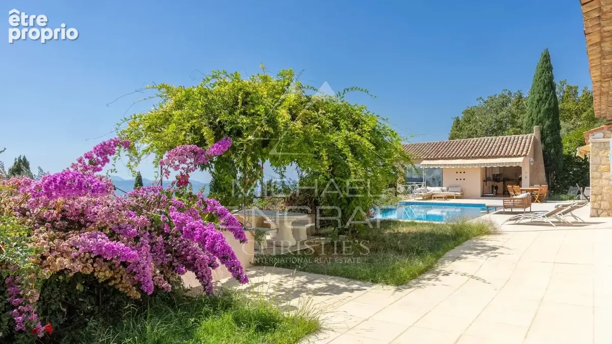Une villa idéalement située proche du Village avec vue mer panoramique - photo 6