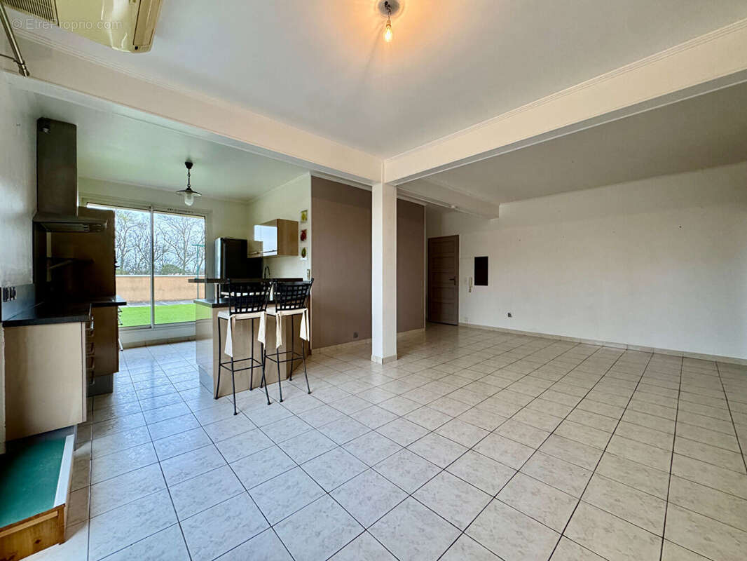 Appartement à LE PONTET