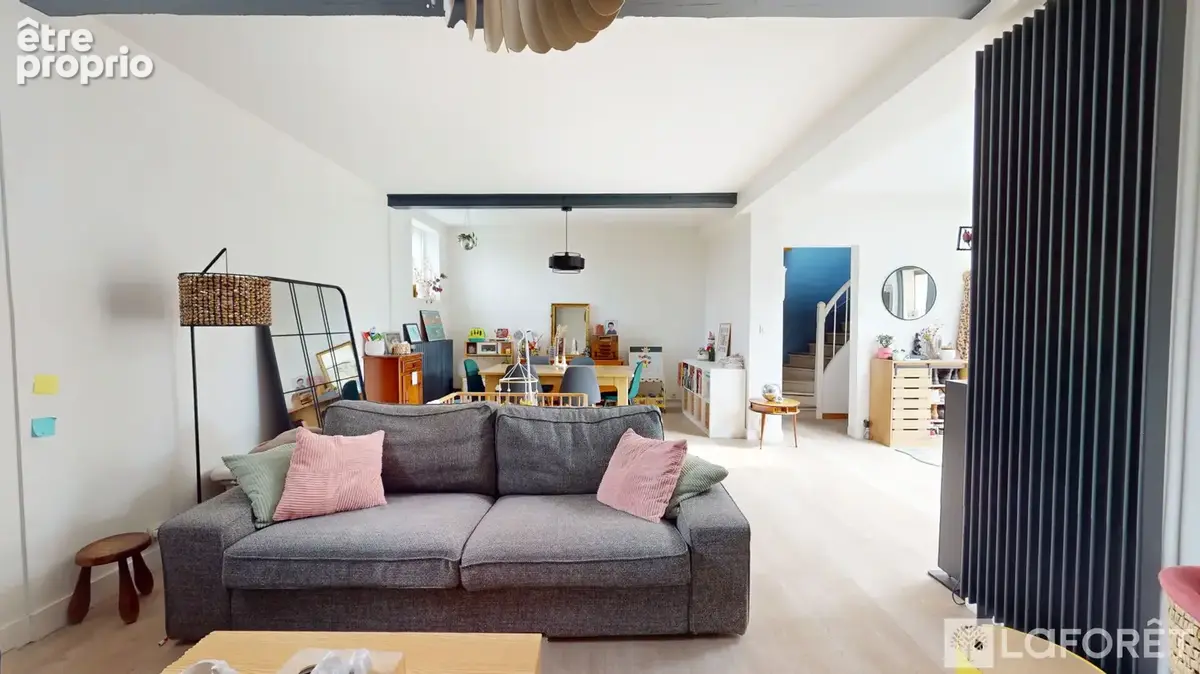 A VENDRE - Jolie Maison de ville avec Cour et garage - photo 4