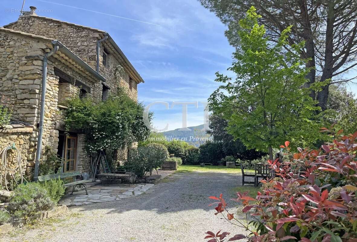 Maison à VAISON-LA-ROMAINE