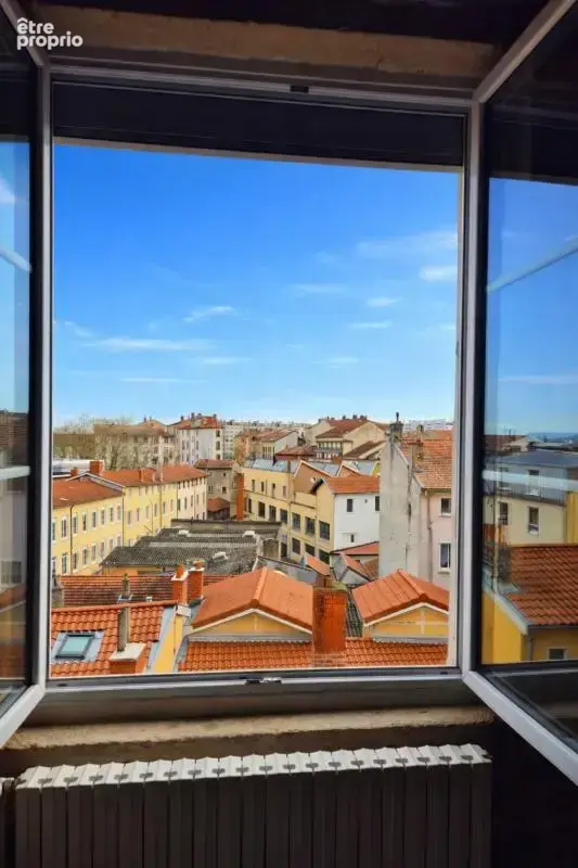 Cœur Croix-Rousse – Dernier étage – Appartement canut de charme - photo 8