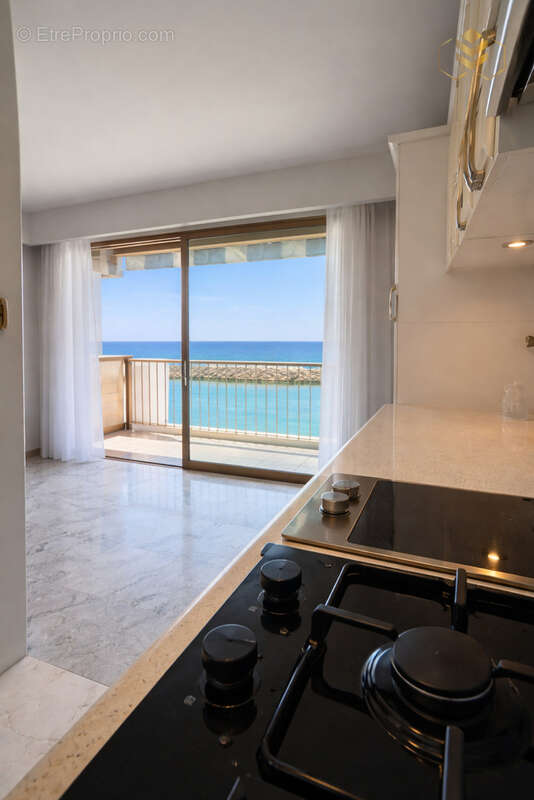 Appartement à ROQUEBRUNE-CAP-MARTIN