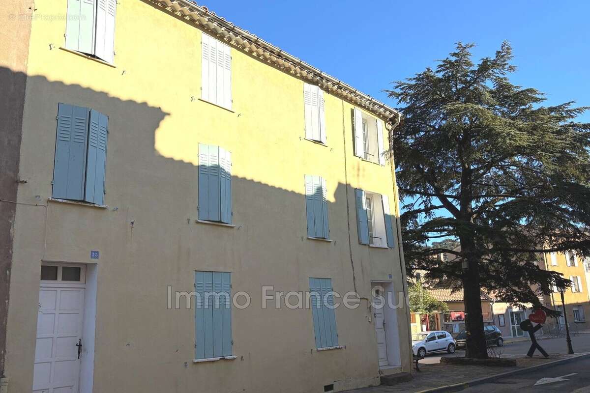 Maison à LA GARDE-FREINET
