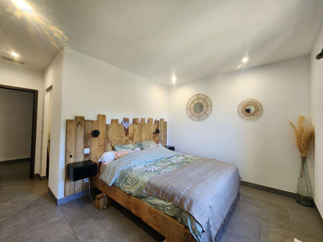 Magnifique mas de village rénové avec vue panoramique sur les Cévennes – 278 m² habitables – Terrain de 2 612 m² - photo 6